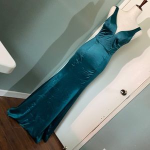 Bodycon satin formal dress